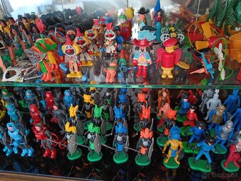 Predám zbierku Kinder figúrok - 13