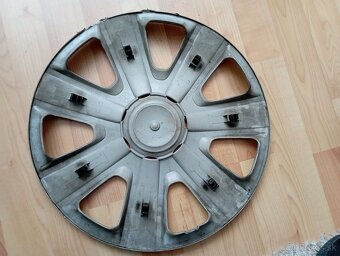 1ks puklica Skoda 15", Honda 14", VW 14" - 13