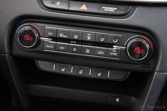 Kia XCeed 1.5 T-GDi Gold (Navi pack), 118kW, M6 06/2022 - 13