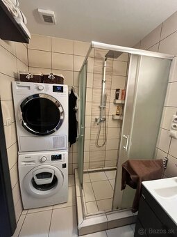 Predaj kompletne prerobeného 3 izbového bytu - 13