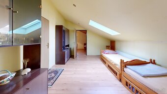 Na predaj veľký 3 podlažný dom Šulekovo, pozemok 524m2 - 13