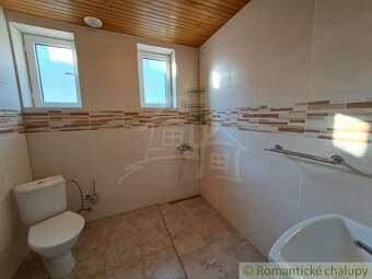 Rodinný 5-izbový dom v kľudnej časti obce Dvorníky - 13