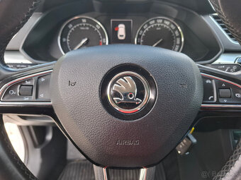 ŠKODA SUPERB COMBI 2,0 TDi r.v. 2017 - 13