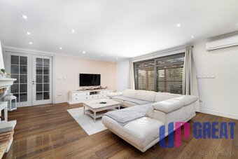 Na predaj exkluzívny rodinný dom s bazénom, SENICA - 13