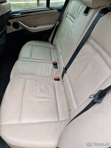 BMW X5 E70 M-paket 3.0 2013 180kw - výměna Piaggio Vespa GTS - 13