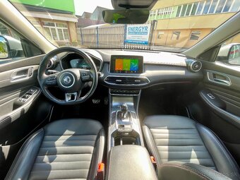MG EHS 1.5 Plug in Hybrid, PANO, 360°, najv. LUXURY výbava - 13
