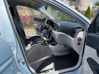 Predám HYUNDAI ACCENT SEDAN 71,3KW Manuál - 13