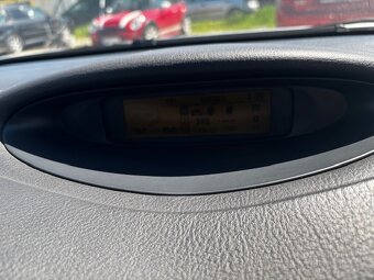 Citroen C5 2.0i 16V - 13