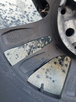 4ks orig. 18' kolesa Mercedes + zimne 225/40R18 - 13
