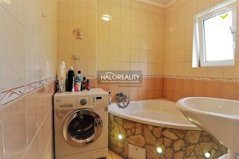 HALO reality - Predaj, rodinný dom s garážou a priestrannym  - 13