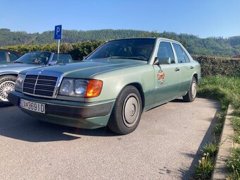 Mercedes-Benz w124 230E - 13