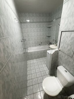 Na predaj priestranný 2-izbový byt, SEVER – 65 m2, balkón - 13