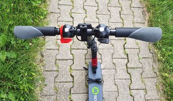 Predám   skladaciu  kolobežku  elektrickú  - - 13