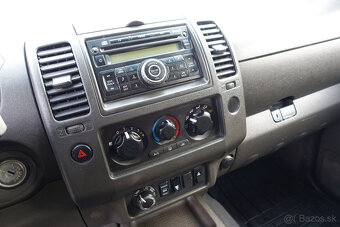 Nissan Navara DoubleCab 2.5 dCi XE, M6, 140kW, 4d. - 13