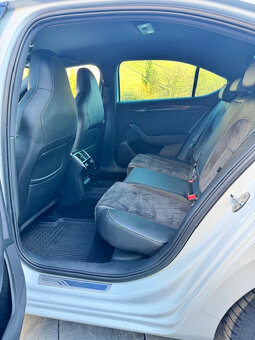 Škoda Superb 2.0 TDi 4x4 Sportline - 13