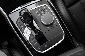 BMW Rad 3 Touring 320d xDrive Sport Line A/T - 13