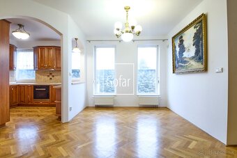 Luxusný 3i RD na parcele 1198m2,bazén,chata,4xparking-DS - 13