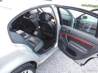 Škoda Superb 2.8 Elegance + LPG - 13