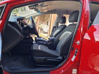 KIA Ceed SW 1.6 CRDi VGT 136k Automat Platinum (diesel) - 13