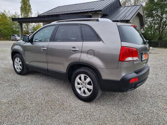 KIA SORENTO 2,2CRDi 4WD - 13