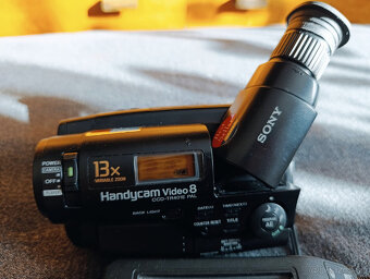 Sony Handycam CCD-TR401E Video 8 - 13