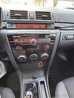 Mazda 3 hatchback - 13