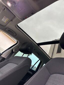 Volkswagen Passat, 2022, 147kW, ťažné, panoráma, head-up - 13