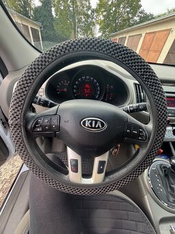 Kia Sportage 2.0 CRDi 4W A/T - 13