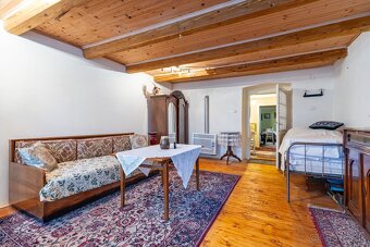 NA PREDAJ 200 ROČNÝ RODINNÝ DOM V MESTE VRANOV NAD TOPĽOU - 13