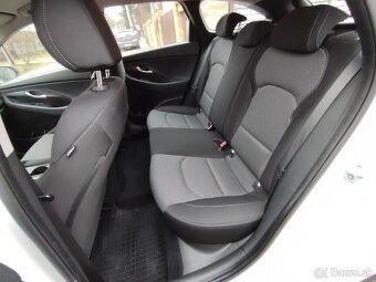 Hyundai i30 cw 1.6crdi SK 1.maj. - 13