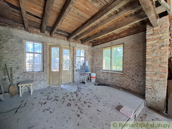 Rozostavaný rodinný dom s veľkým pozemkom v podunajskej ob - 13