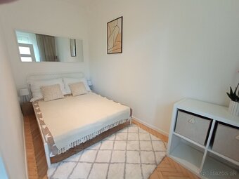 Slnečný zrekonštruovaný 2izbový byt so zariadením na Nivách - 13