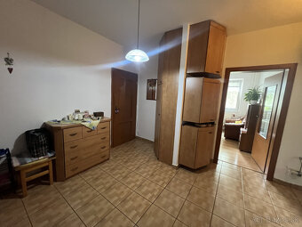Na predaj 5-izbový byt po kompletnej rekonštrukcii v centre  - 13
