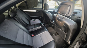 Mercedes-Benz C 220 CDI Avantgarde (2008) - 13