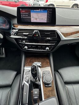 BMW Rad 5 530d xDrive A/T - 13