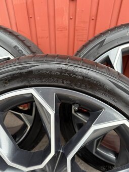 Originál elektróny Skoda RS Octavia R19 LETNÉ 235/40R19 - 13