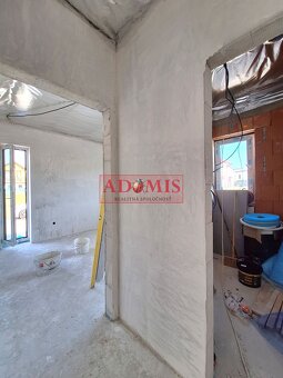 Predáme 5izbový tehlový bungalov Ruskov 126m2, pozemok 620m2 - 13