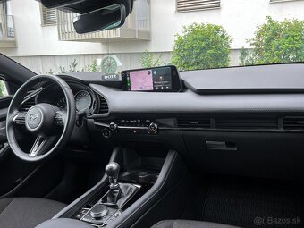 Mazda 3 2.5 e-Skyactiv G140 mHEV Takumi, V záruke,BOSE audio - 13