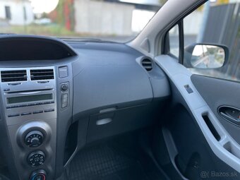 Toyota Yaris 1.0 VVTi, model 2010, 1. majiteľ, iba 82 000 km - 13