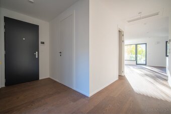 Luxusný 3-izbový byt 119 m2 s terasou, Apartmány Patrónka - 13