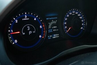 HYUNDAI i40 CW 1.7 CRDi 100kW A/T Business 2014 - 13