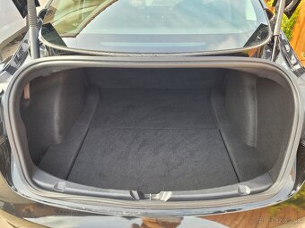 Predám elektro auto TESLA model 3 dual motor, model 2021 - 13