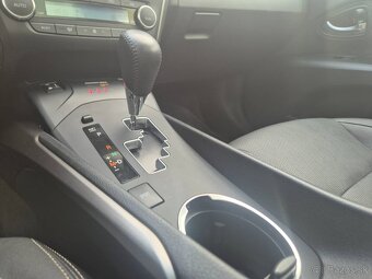 Toyota Avensis Combi 2.0 Valvematic Executive MDS - 13