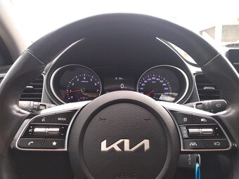 2022_KIA Ceed combi 1.5 turbo_1.maj.SR_9.667€ netto_ZÁRUKA_ - 13