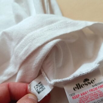Ellesse biele tričko s potlačou letné tričko L - 13