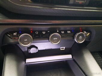 Citroën C5 X shine Plug-in Hybrid 225 E-AT8 2300km - 13