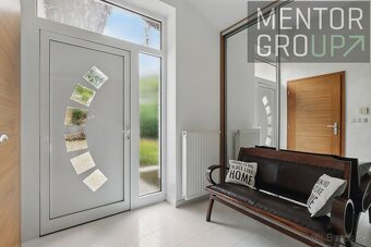 Luxusný rodinný dom s panoramatickým výhľadom na Bratislavu, - 13