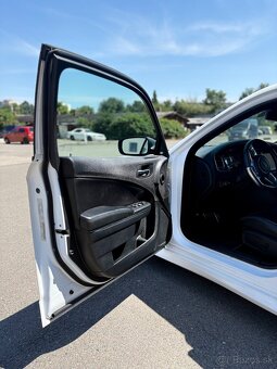 2014 Dodge Charger SRT Superbee | 392 HEMI | 470 koní - 13