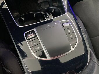 Mercedes - Benz E300de 143kW 4MATIC 9G-TRONIC Plug-in Hybrid - 13