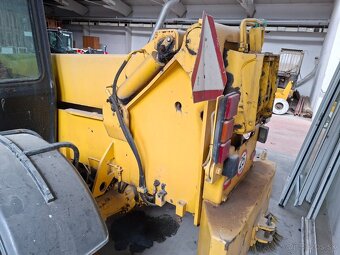 CATERPILLAR TH 63 4X4 - 13